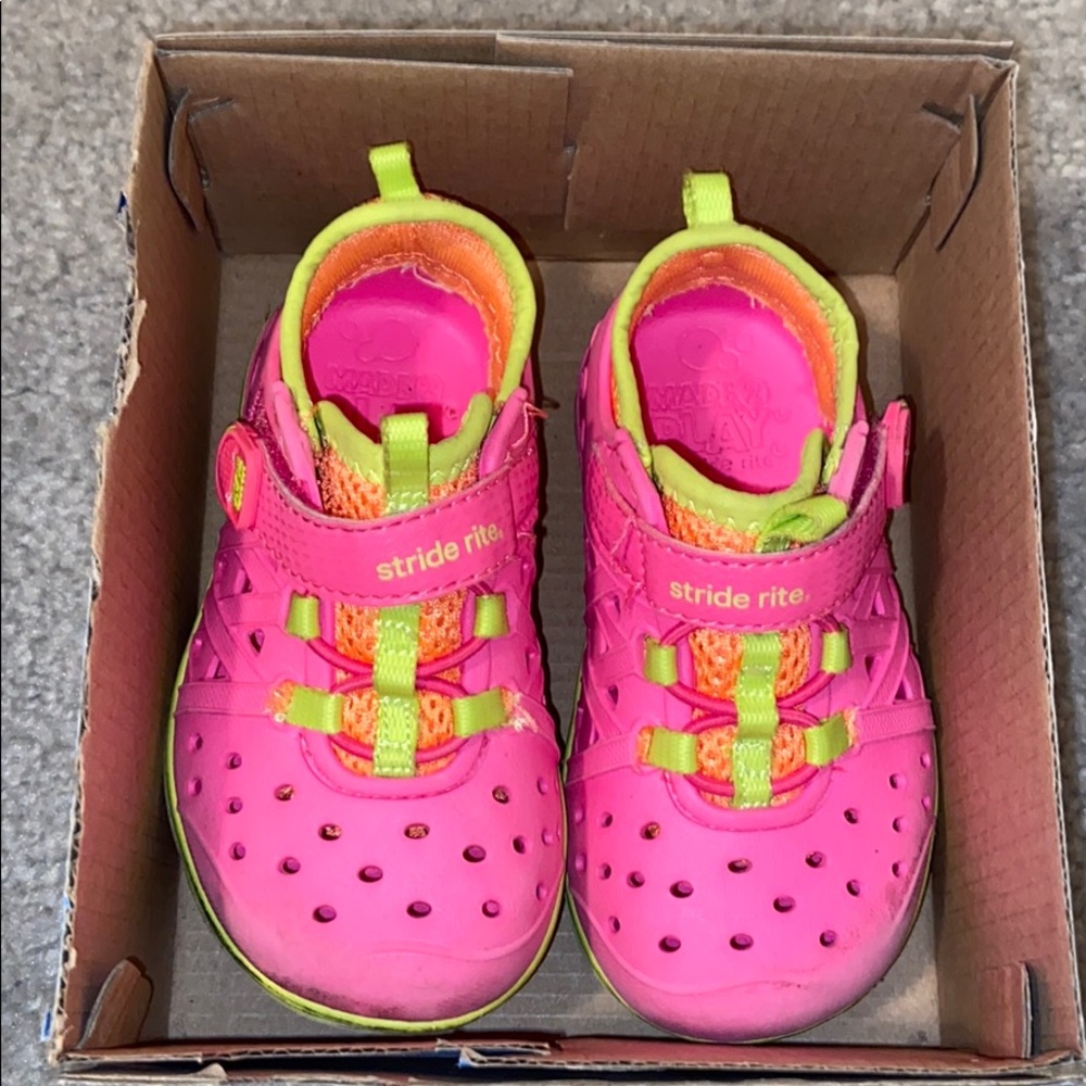 Size 6 girl shoes
